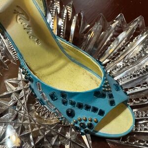 👠👠👠JUST THE RIGHT SHOE Another shoe in the Raine Willett Shoe Collection